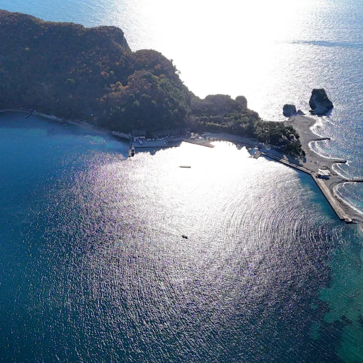Sveti Nikola Island, The landing beach and pier
