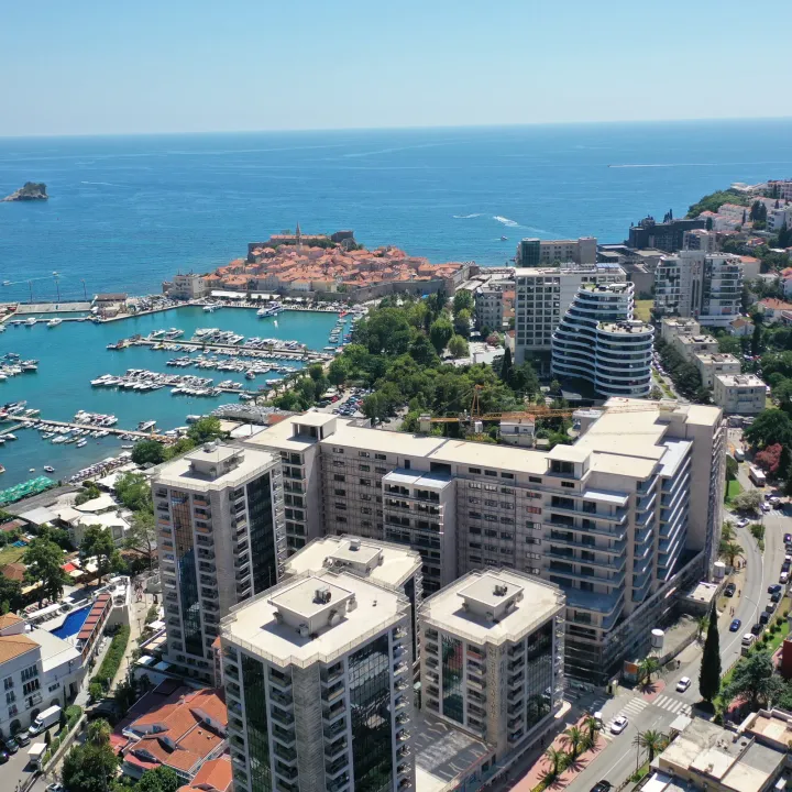 Budva, The marina and modern quarter