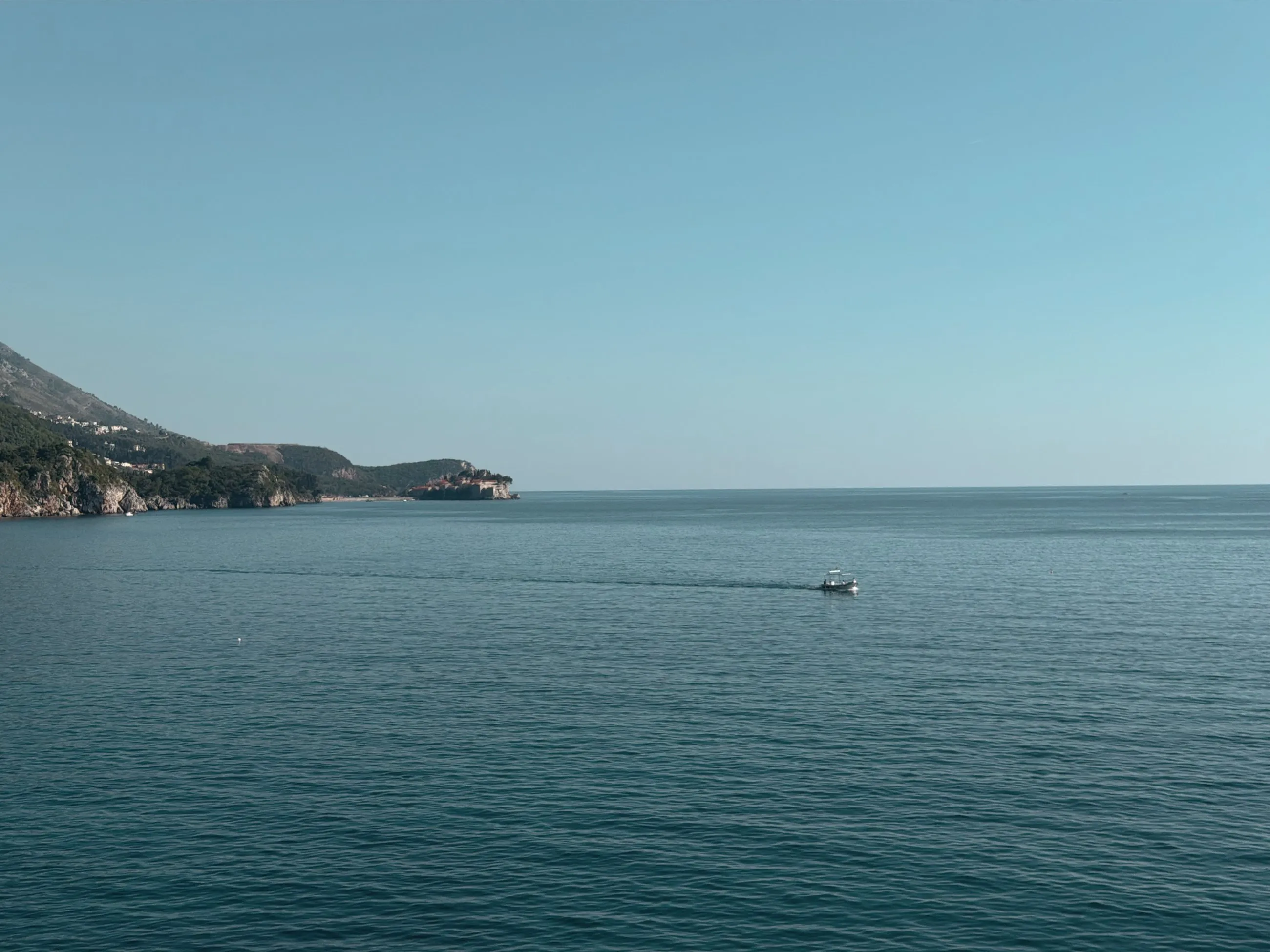 Kamenovo Beach, Toward sveti stefan