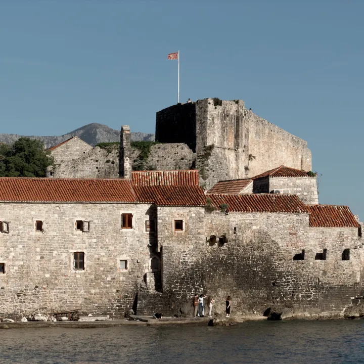 Budva Old Town (Stari Grad), Citadel walls