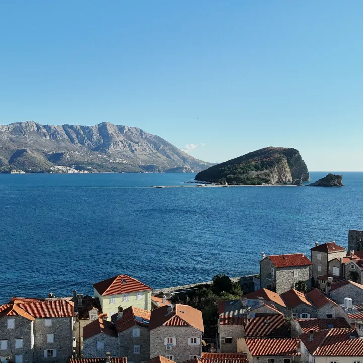 Citadela, Rooftops and the island beyond