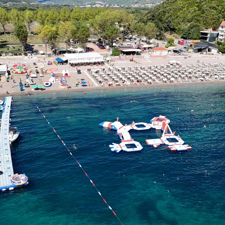 Jaz Beach, The floating water park