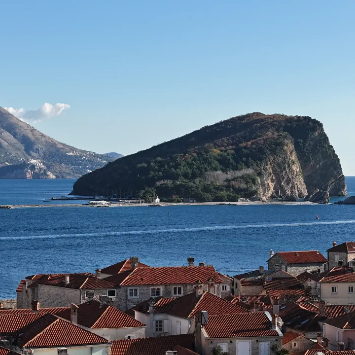 Sveti Nikola Island, Seen from the old town