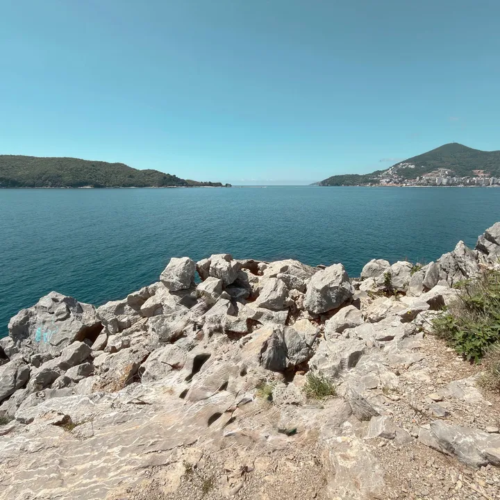 Bečići to Budva Coastal Walk, Rocky point over the bay