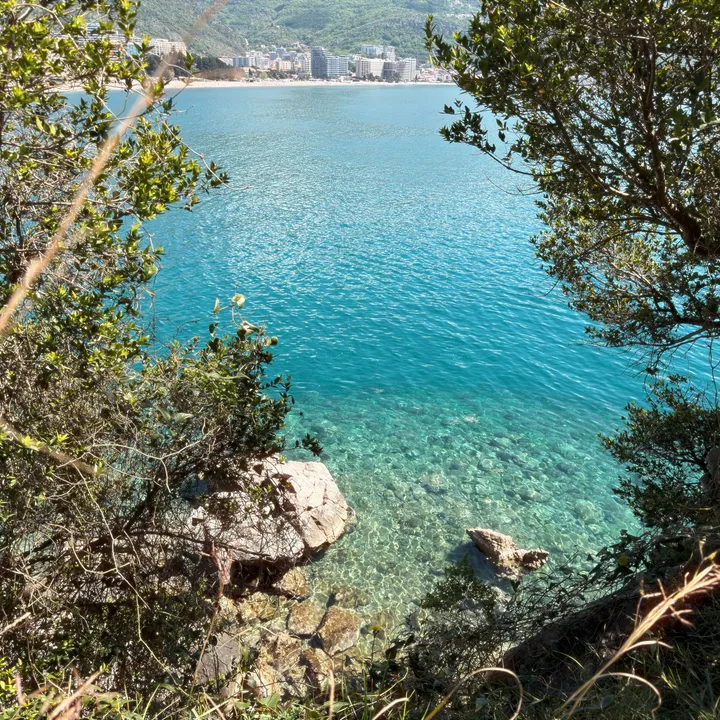 Bečići to Budva Coastal Walk, Down to becici