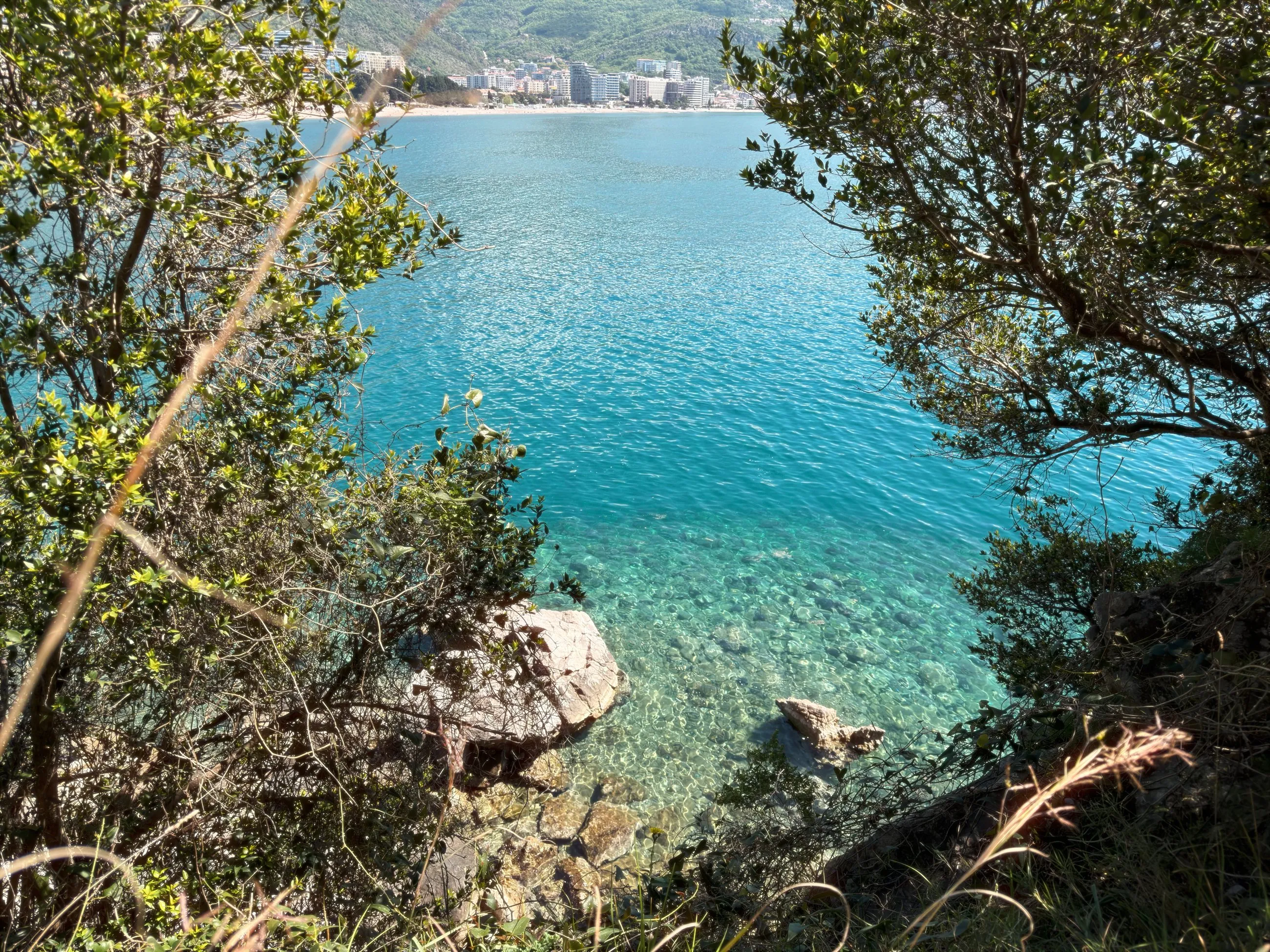 Bečići to Budva Coastal Walk, Down to becici